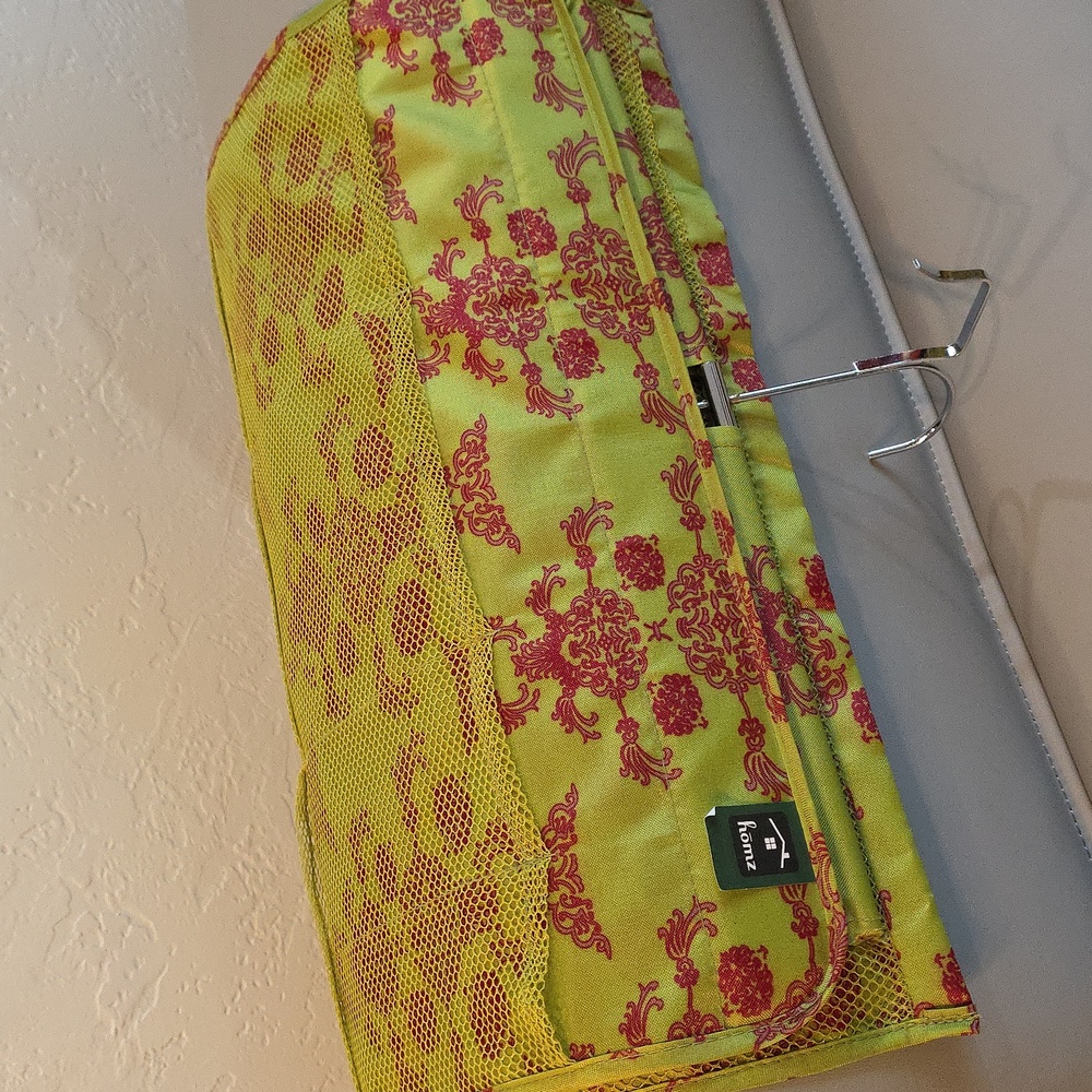 Homz Hanging Wrapping Paper, Gift Bag And Tag Storage NWOT - Picture 3 of 7